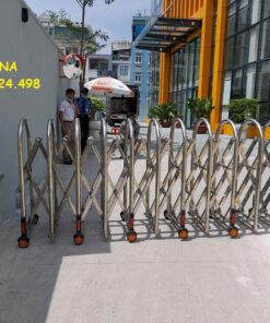 CỔNG XẾP INOX KÉO TAY PT-03