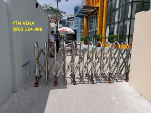 CỔNG XẾP INOX KÉO TAY PT-03
