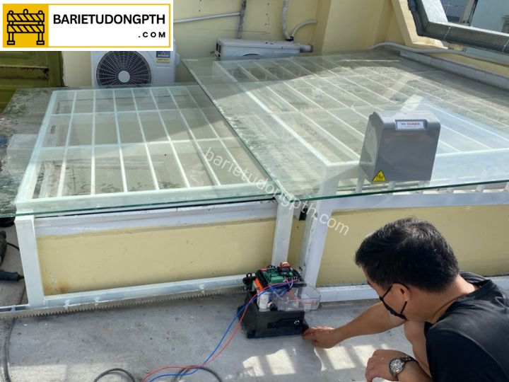 khung giá đỡ giếng trời