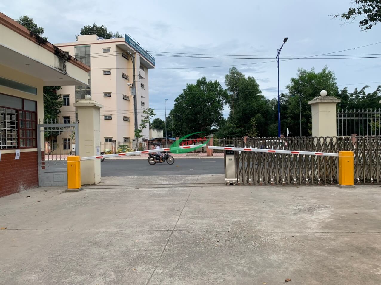 Barrier BS-306