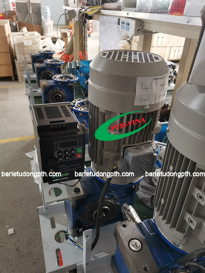 motor đạt chuẩn IP44, nhập tận xưởng