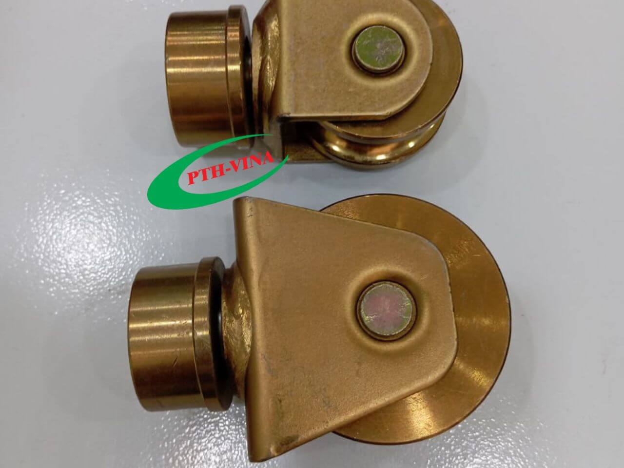 Bánh xe cổng trượt xoay 360