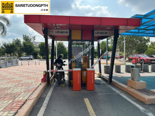 lắp hệ thống giữ xe trung tâm thương mại