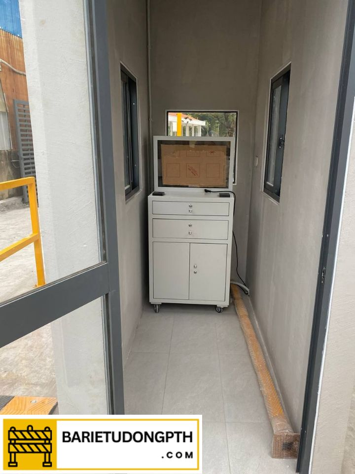 tủ đựng thiết bị giữ xe