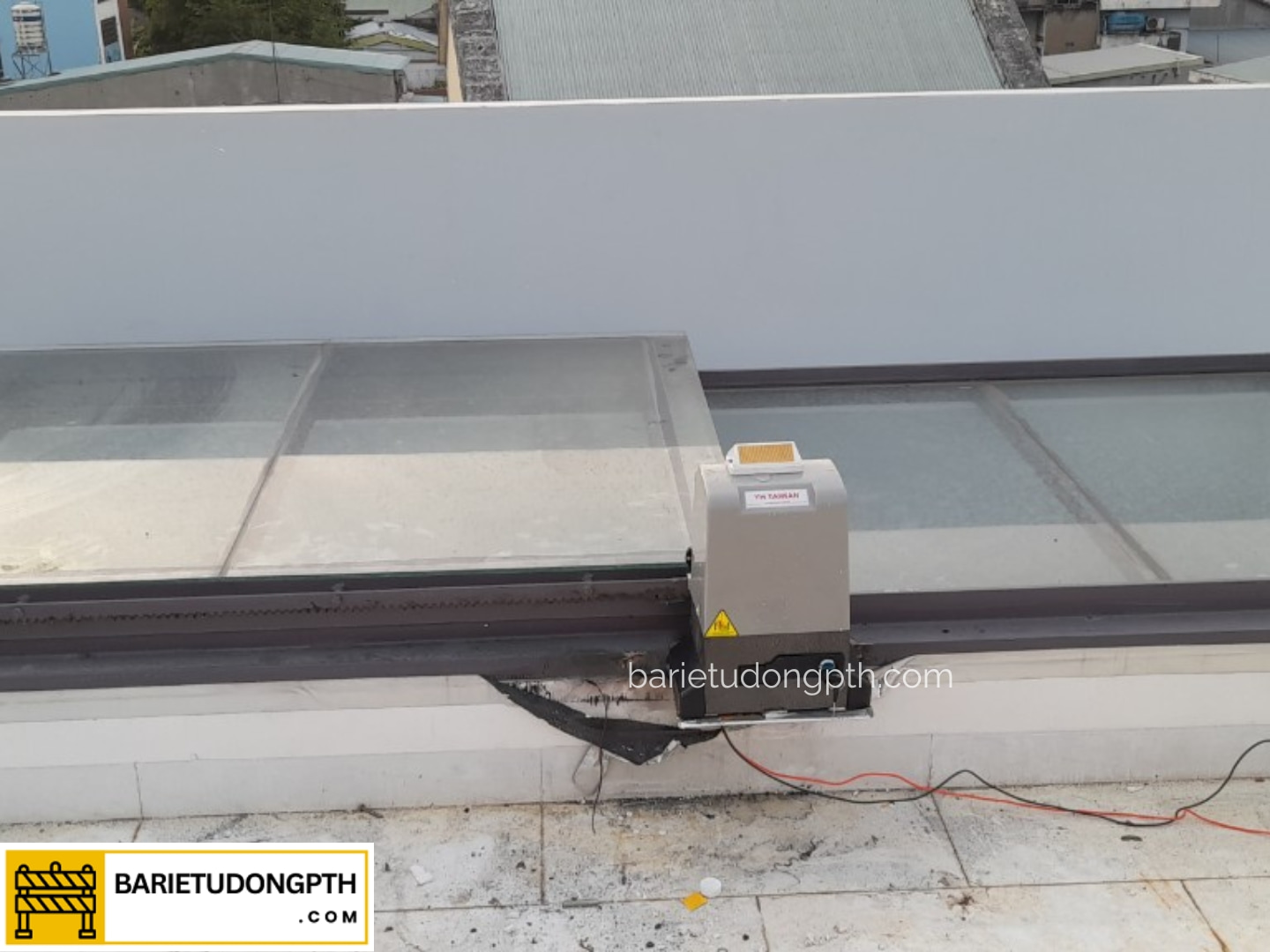 Báo giá lắp motor cổng tự động tại Tây Ninh 7 giếng trời tự động tại tây ninh