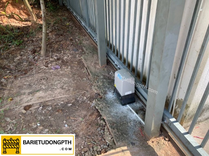 lợi ích khi lắp cổng tự động trường học