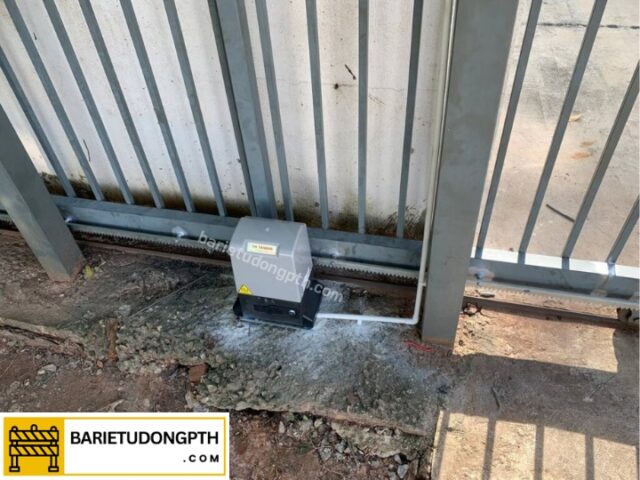 lắp motor cổng tự động cho trường học