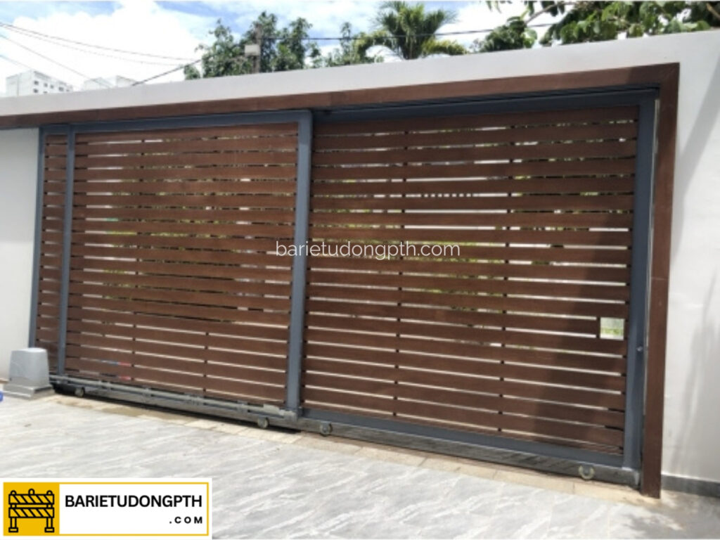 Lắp cổng trượt tự động cho nhà máy, xí nghiệp 4 lợi ích khi lắp cổng lùa 2 cánh tự động