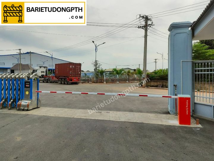 barie kiểm soát xe ra vào