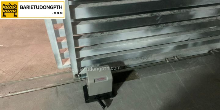 mẫu cổng trượt ngang 2 cánh