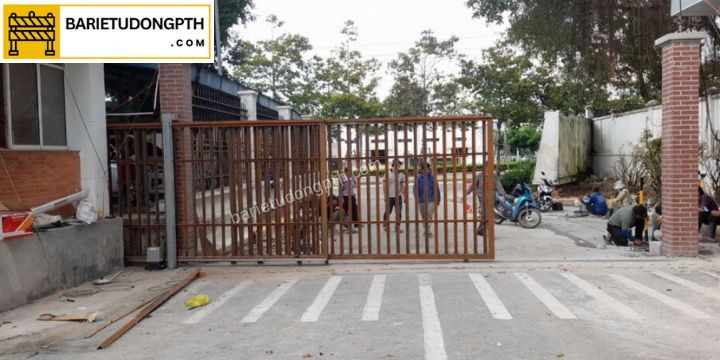 đơn vị chuyên lắp cổng kéo ngang tự động