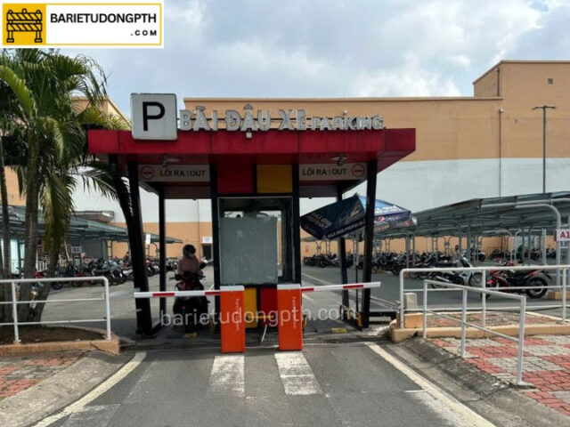 lắp barie tự động cho trung tâm thương mại