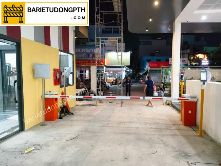 hệ thống giữ xe bằng khuôn mặt