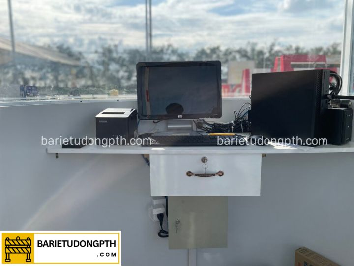 máy tính cài phần mềm quản lý