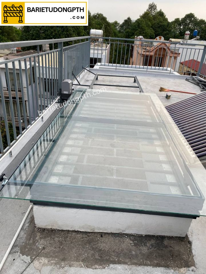 motor giếng trời tự động