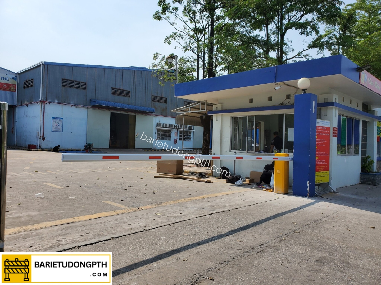 Đơn vị lắp barie tự động tại Quảng Ngãi 16 barie tự động cho công ty quảng ngãi