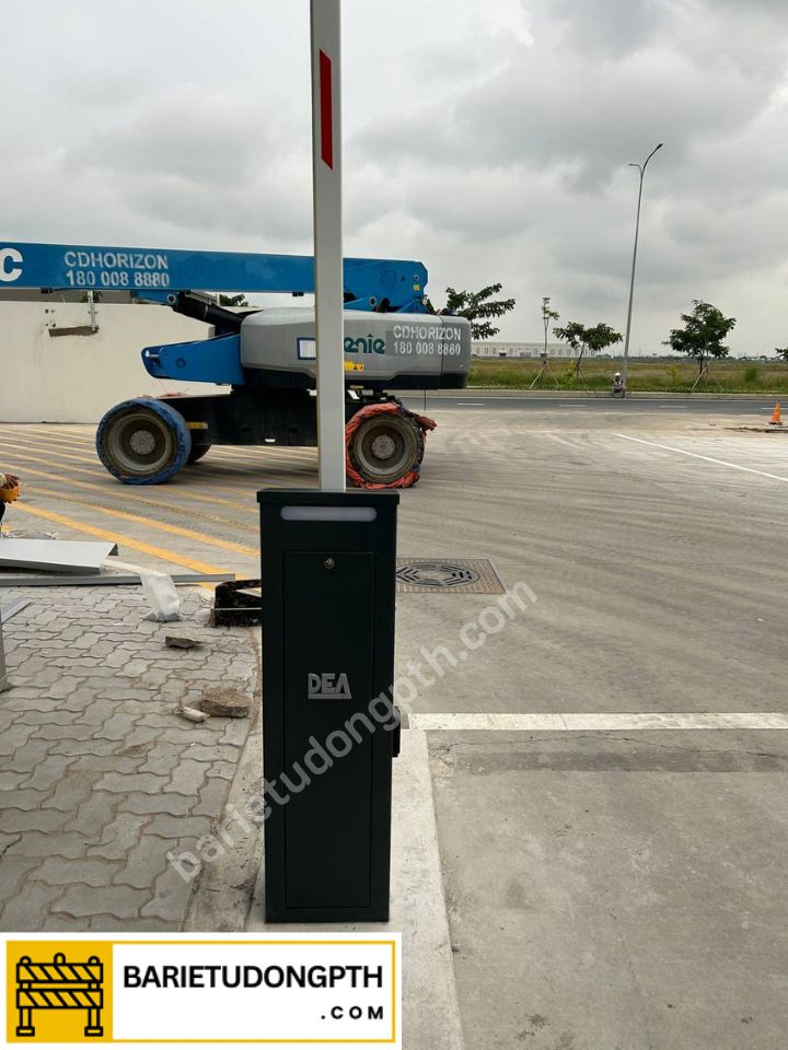 Lắp 4 trụ barie tự động DEA tại KCN PHÚ MỸ 3 10 barie italy chính hãng