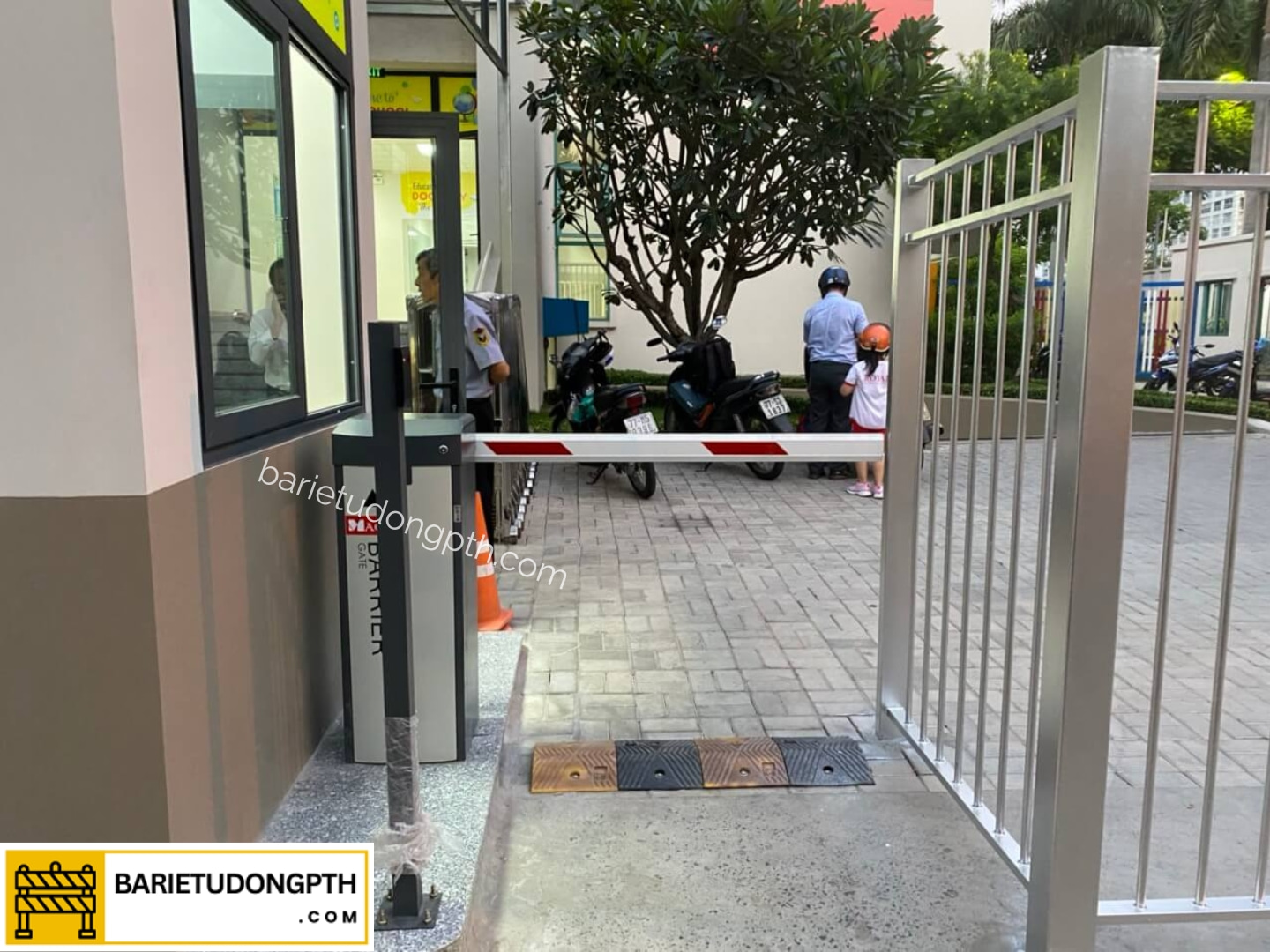 barie trường học khánh hòa