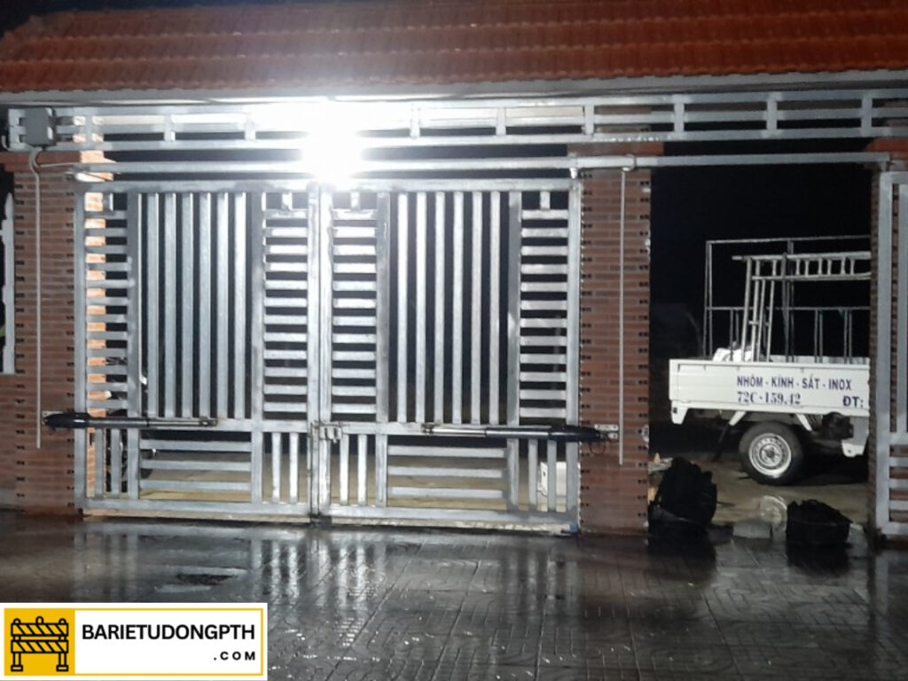 cổng mở 2 cánh tự động