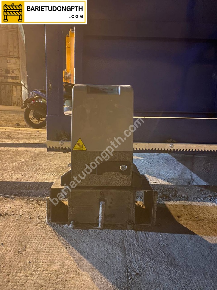 chọn tải trọng motor cổng lắp cho bến cảng
