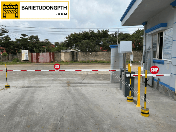 giữ xe ô tô bằng đầu đọc tầm xa 