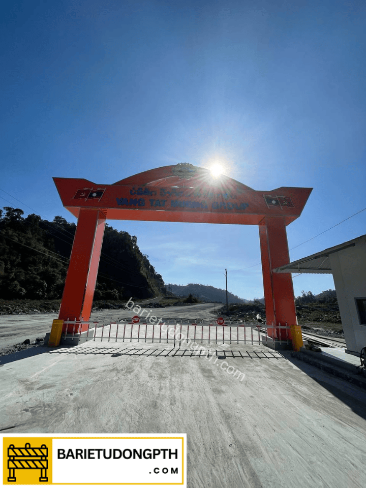 lợi ích khi lắp barie hàng rào