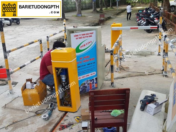 lắp barie chắn xe khu du lịch