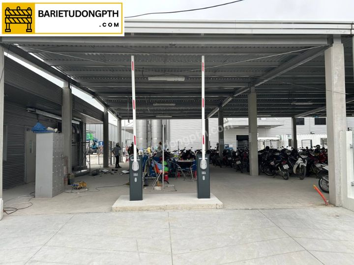 Lắp 4 trụ barie tự động DEA tại KCN PHÚ MỸ 3 4 barie dea cần thẳng