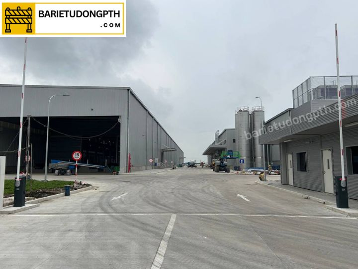 Lắp 4 trụ barie tự động DEA tại KCN PHÚ MỸ 3 1 lắp barie tự động dea tại kcnn phú mỹ 3