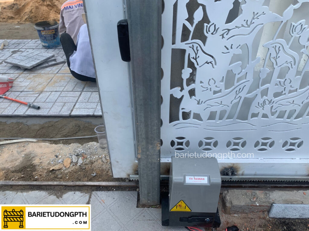 Báo giá lắp motor cổng tự động tại Vĩnh Long 1 Motor tự động tại Vĩnh Long