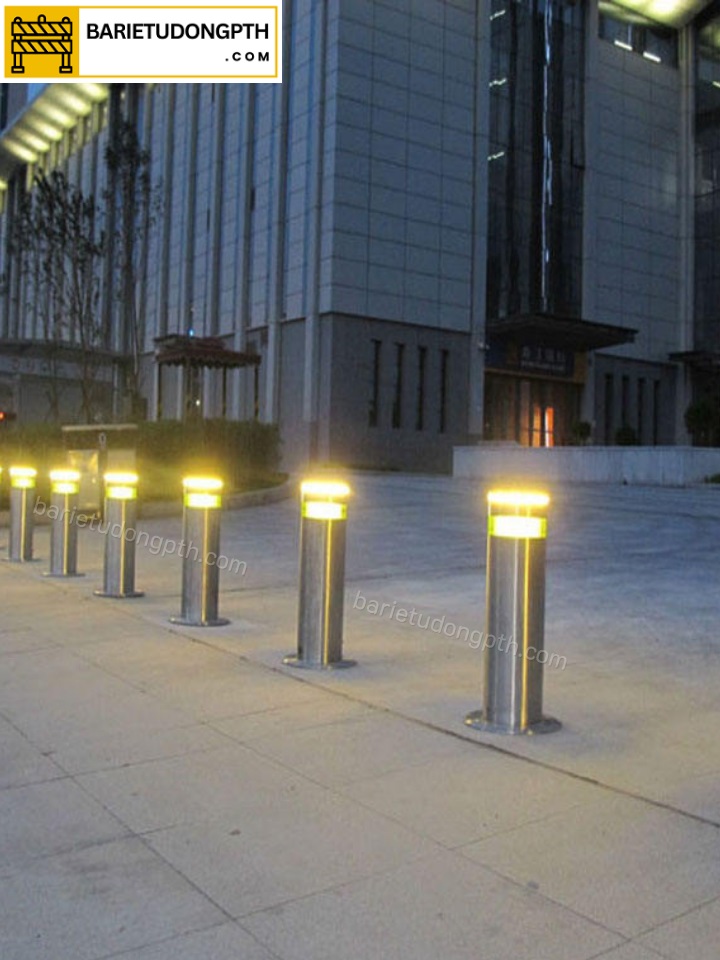 Lắp barie chắn đường tại Cà Mau - Bạc Liêu 6 trụ bollard chắn xe tại cà mau
