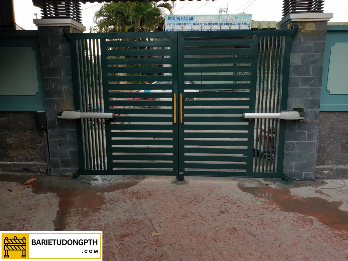 ưu điểm cổng tự động mở 2 cánh