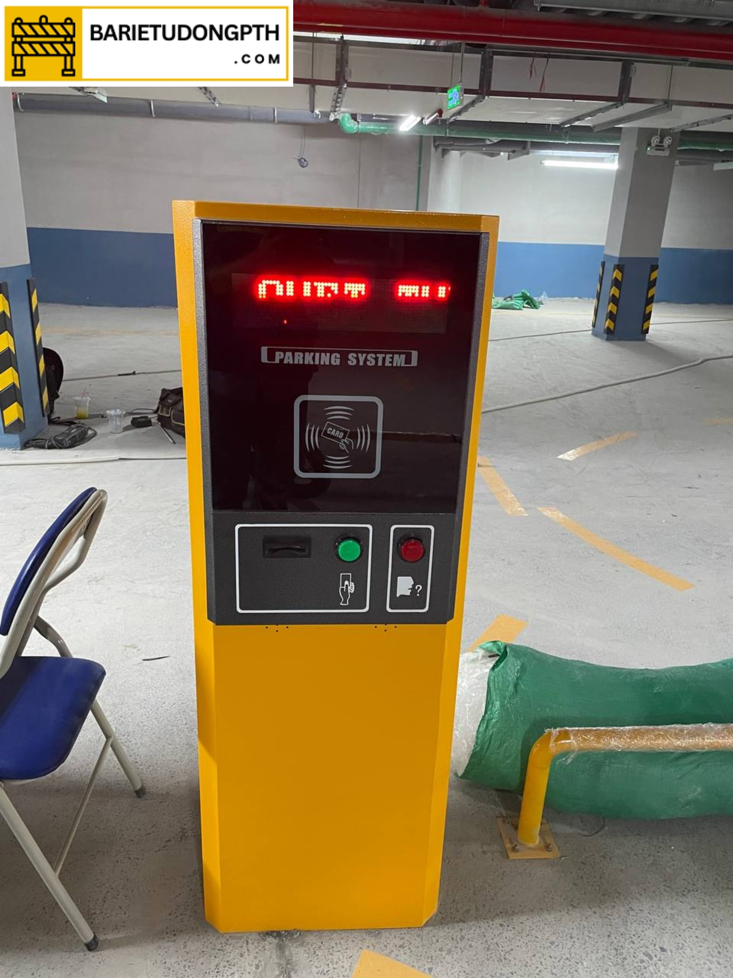 máy giữ xe kết hợp tủ nhả thẻ cho khu đô thị