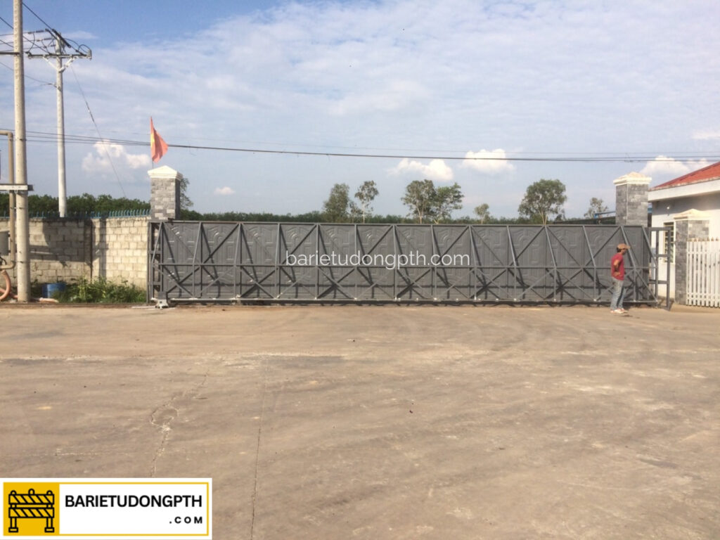 Lắp motor cổng trượt cho nhà máy gỗ Bình Phước 16 motor cổng tự động khu công nghiệp khánh hòa