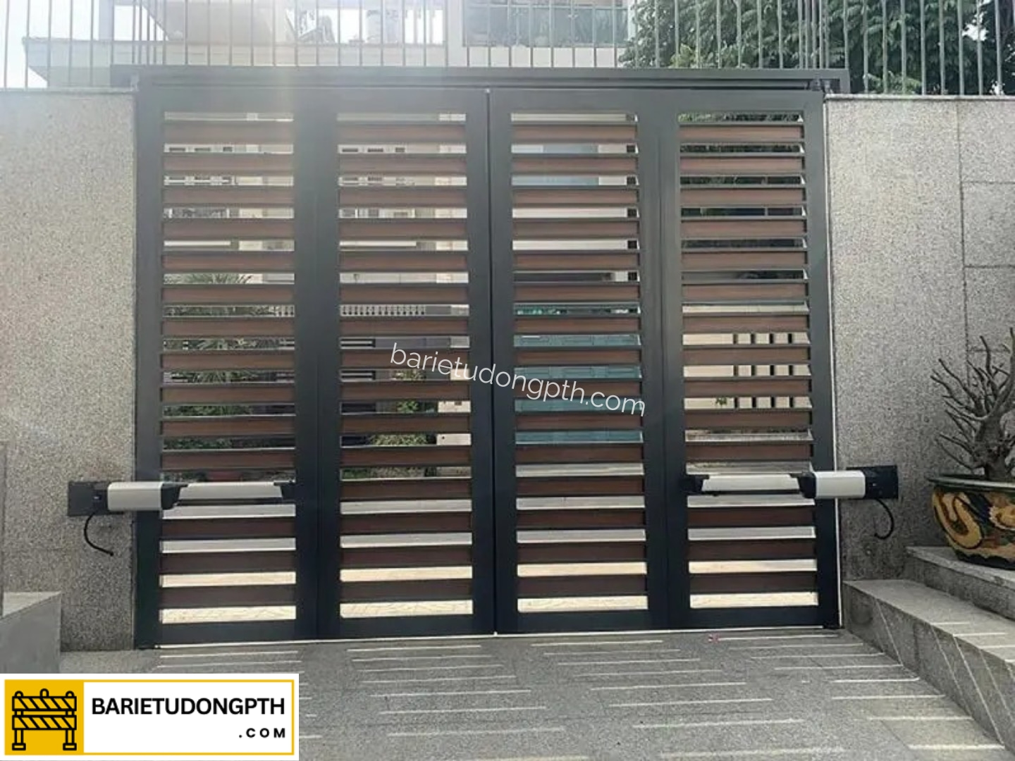 Đơn vị lắp đặt cửa cổng tự động 4 cánh 9 tiêu chí chọn motor cổng tự động 4 cánh