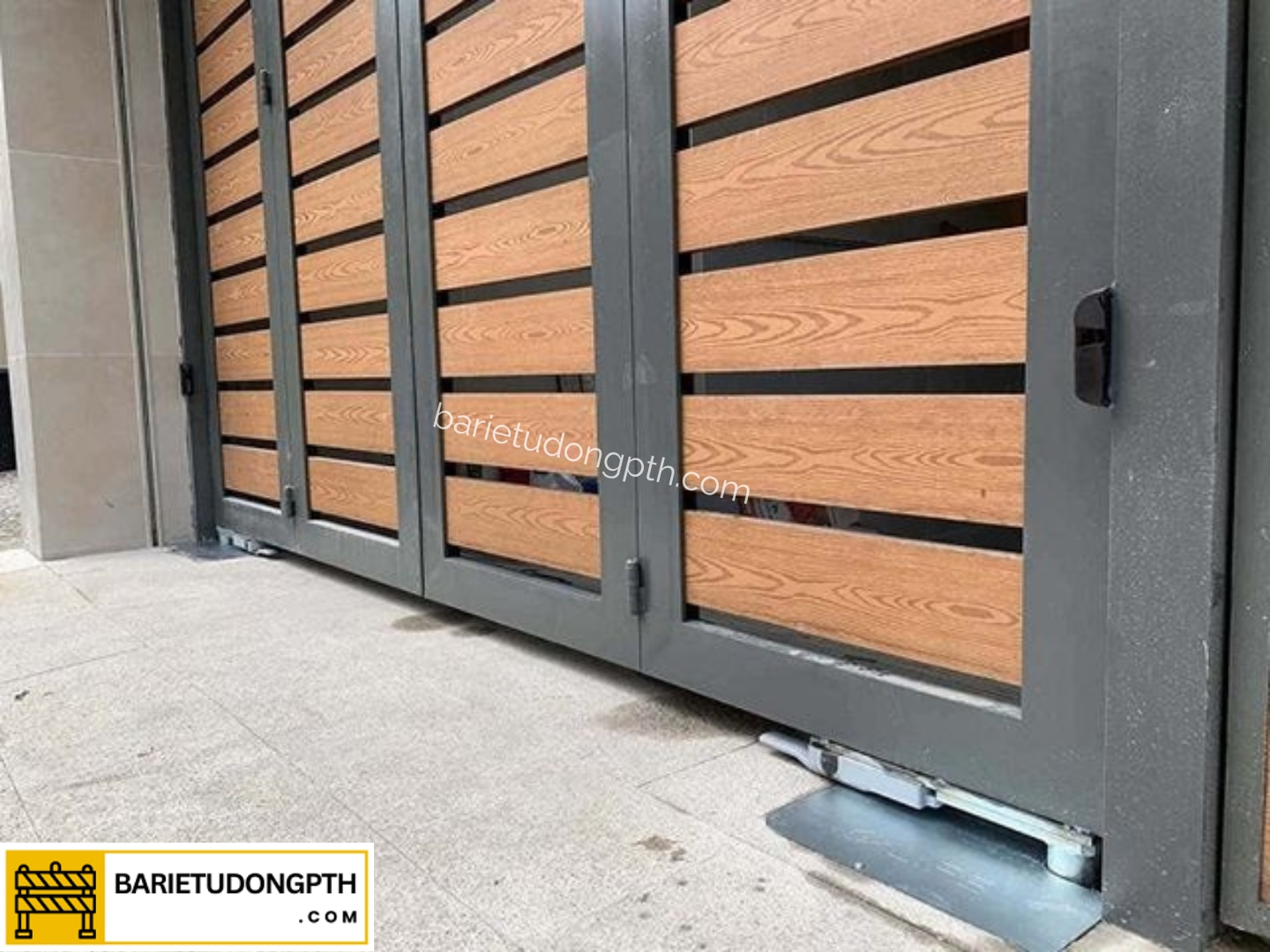 Đơn vị lắp đặt cửa cổng tự động 4 cánh 8 ứng dụng cổng tự động 4 cánh