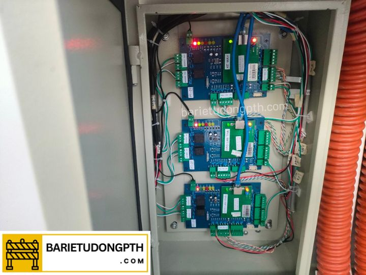 Lắp hệ thống giữ xe tại An Phú EcoCity, Cái Răng, Cần Thơ 9 bộ điều khiển trung tâm