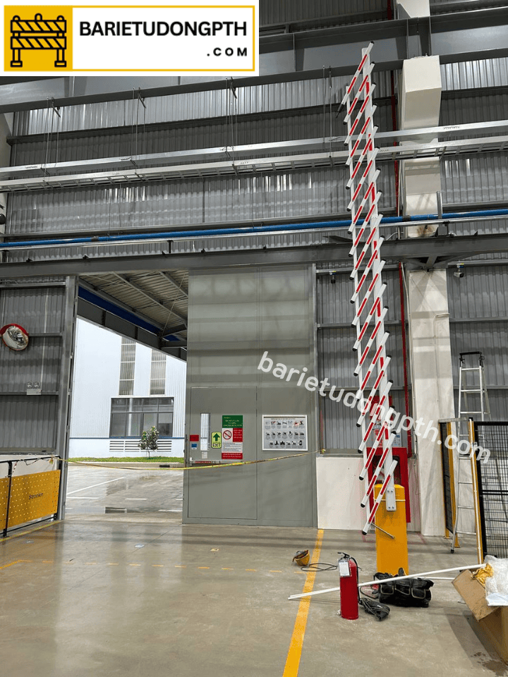 Báo giá thanh chắn barie điện tự động 5 lắp barie điện dạng rào