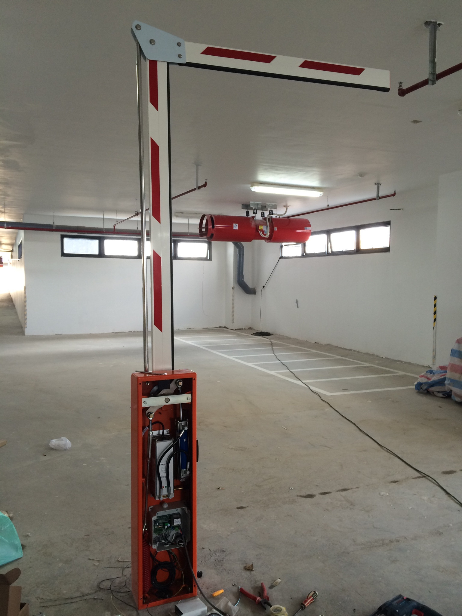 lắp barie italia cần gập