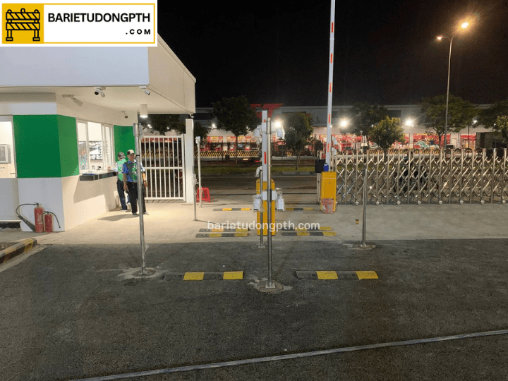 Hệ thống kiểm soát xe ra vào kho vận tải logistics 6 hệ thống giữ xe kết hợp đầu đọc