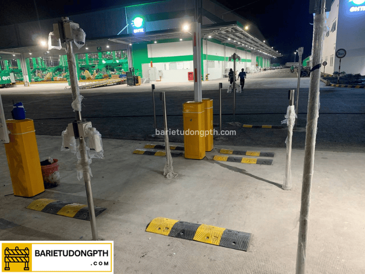 Hệ thống kiểm soát xe ra vào kho vận tải logistics 9 thi công lắp bãi xe thông minh cho đơn vị GHTK