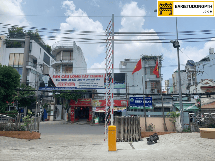 Lắp cổng barie cho cơ quan, trung tâm hành chính 5 Barie rào chắn lắp cho cơ quan