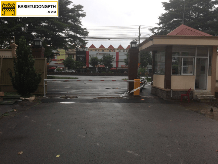 Lắp cổng barie cho cơ quan, trung tâm hành chính 2 lợi ích lắp barie tự động cho cơ quan