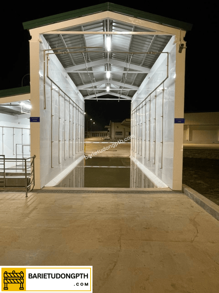 Lắp đặt barrier kết hợp hệ thống bơm khử trùng tại Campuchia 4 hệ thống phun khử trùng nhà máy ấp trứng campuchia