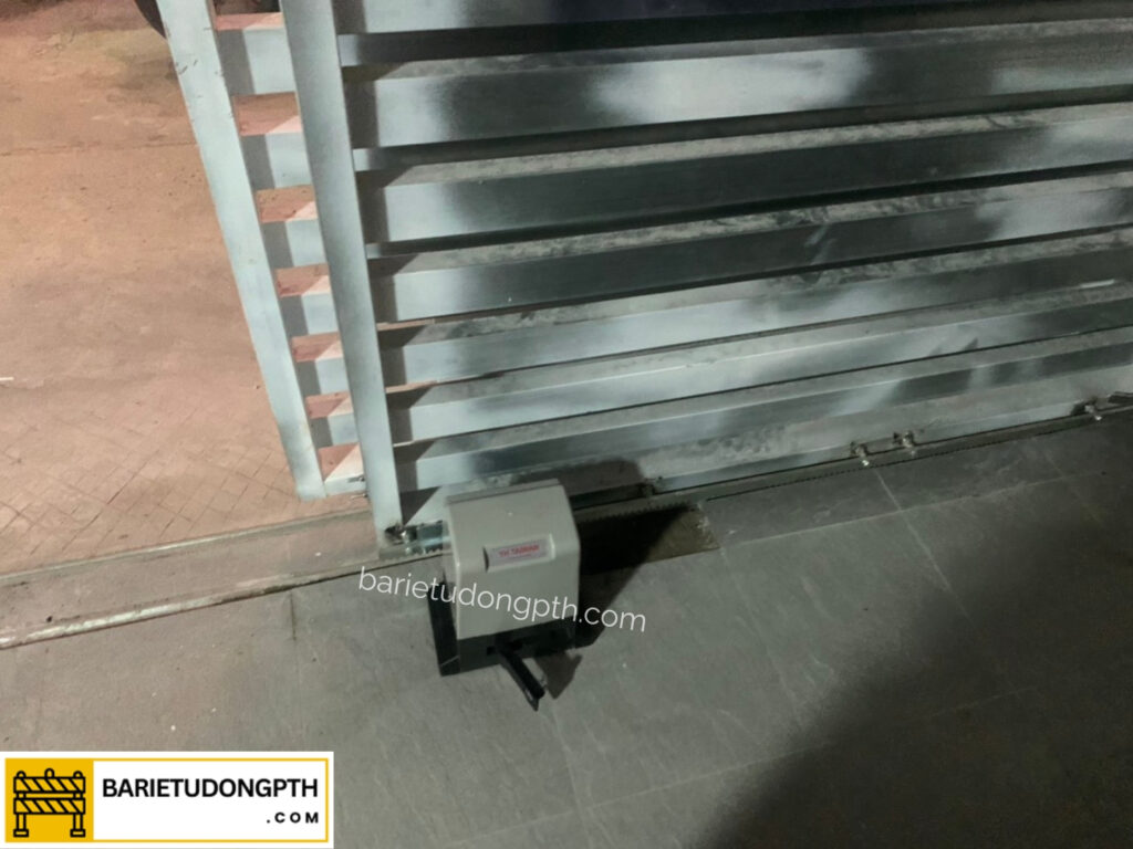 Lắp motor cổng trượt YH cho nhà ở tại Vũng Tàu 18 motor cổng trượt yh vũng tàu