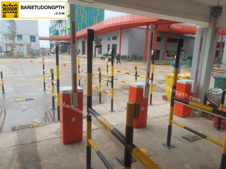 barie phân luồng bãi xe