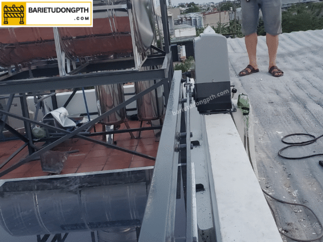 Lắp motor kéo mái giếng trời tại Hóc Môn, TP.HCM