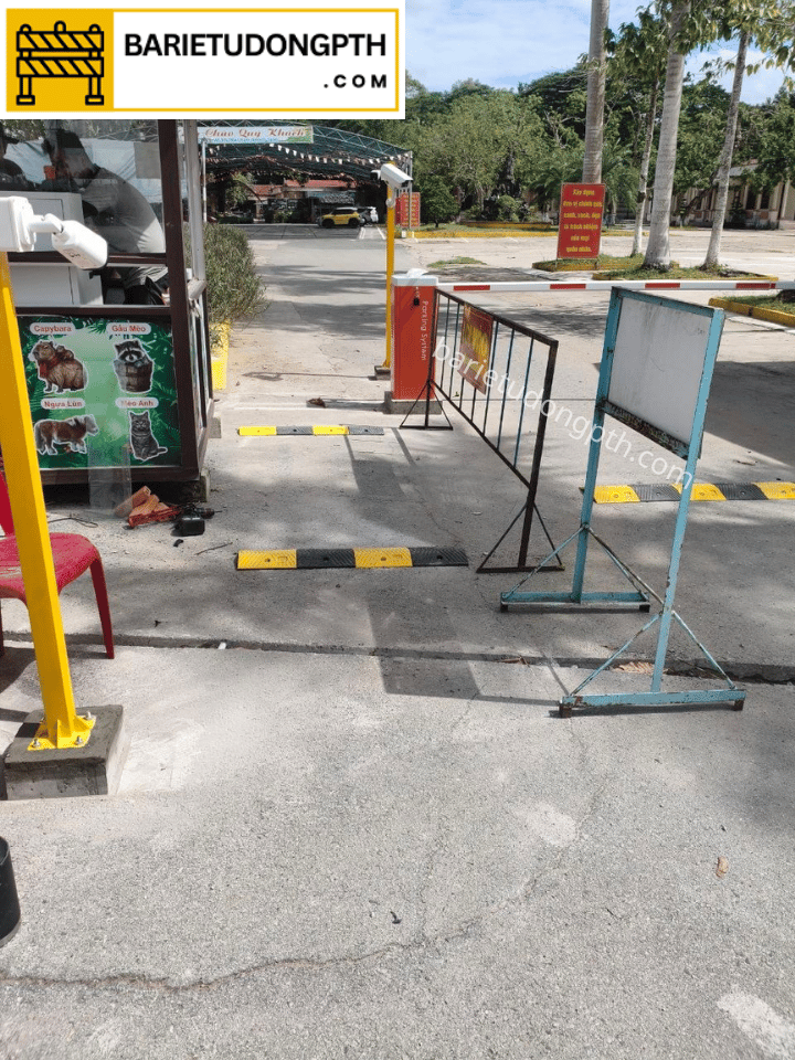 Hệ thống kiểm soát xe ra vào Trại rắn Đồng Tâm 6 Quản lý xe máy bằng thẻ từ và đầu đọc RFID