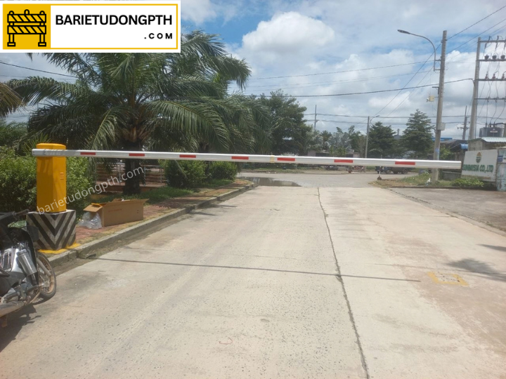 Lắp 2 trụ barie BS-306 tại KCN Thái Hòa - Tây Ninh 3 lắp barie tự động tại tây ninh